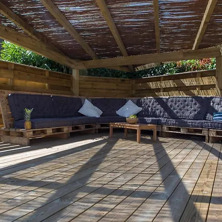 Ocean Garden Surf Bed & Breakfast 3*